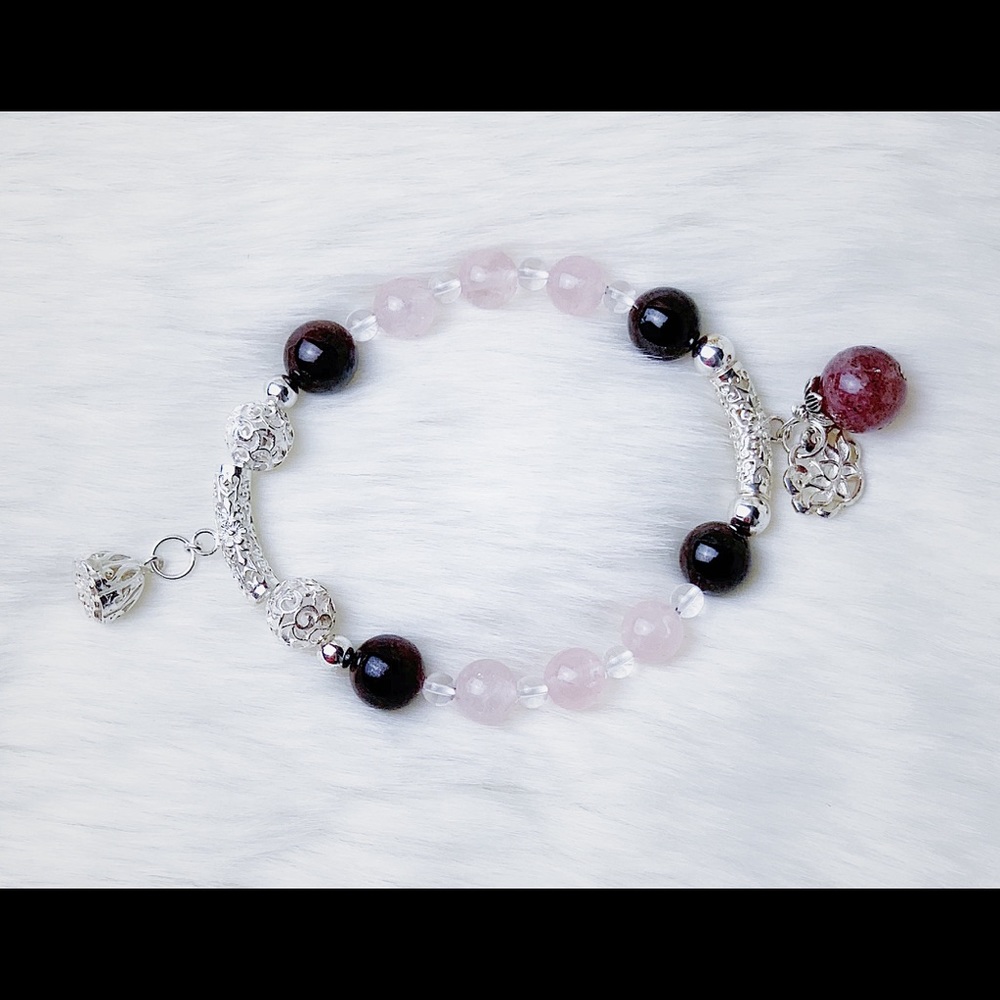 Handmade bead bracelet